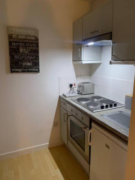 Trendy One Bedroom Apartment Glasgow Buitenkant foto